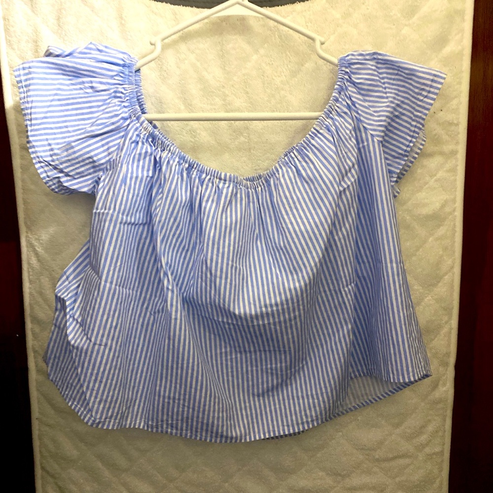 Zara off the shoulder crop top size s